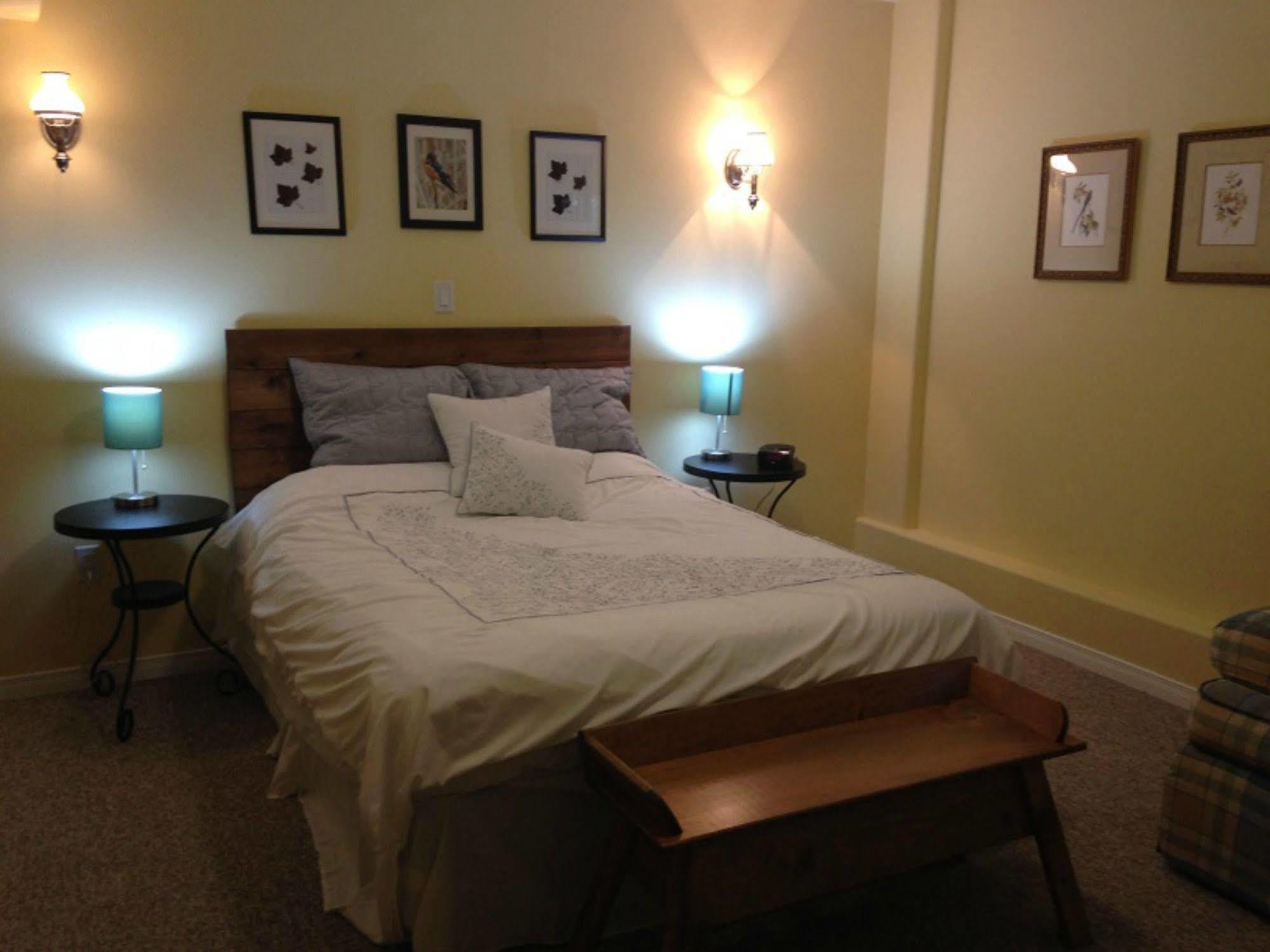 The Treehouse Bed And Breakfast Flesherton Εξωτερικό φωτογραφία